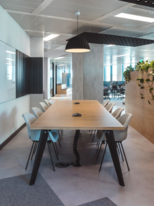 office-furniture-collaborative-table-agile-workplace